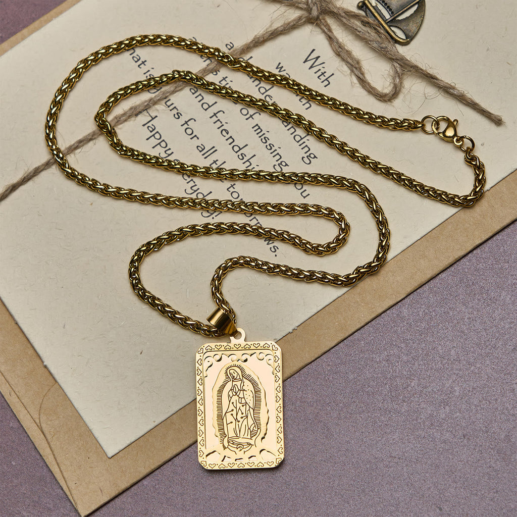 Collar con Dije de la Virgen de Guadalupe con Borde de Corazón