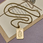 Collar con Dije de la Virgen de Guadalupe con Borde de Corazón