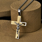 Collar con Crucifijo e Inscripción del Padre Nuestro: Guarda Mis Pasos