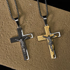 Collar con Crucifijo e Inscripción del Padre Nuestro: Guarda Mis Pasos