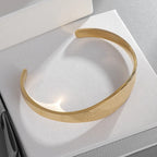 Pulsera Ancha de San Benito "Paz y Protección" en Dorado y Plata