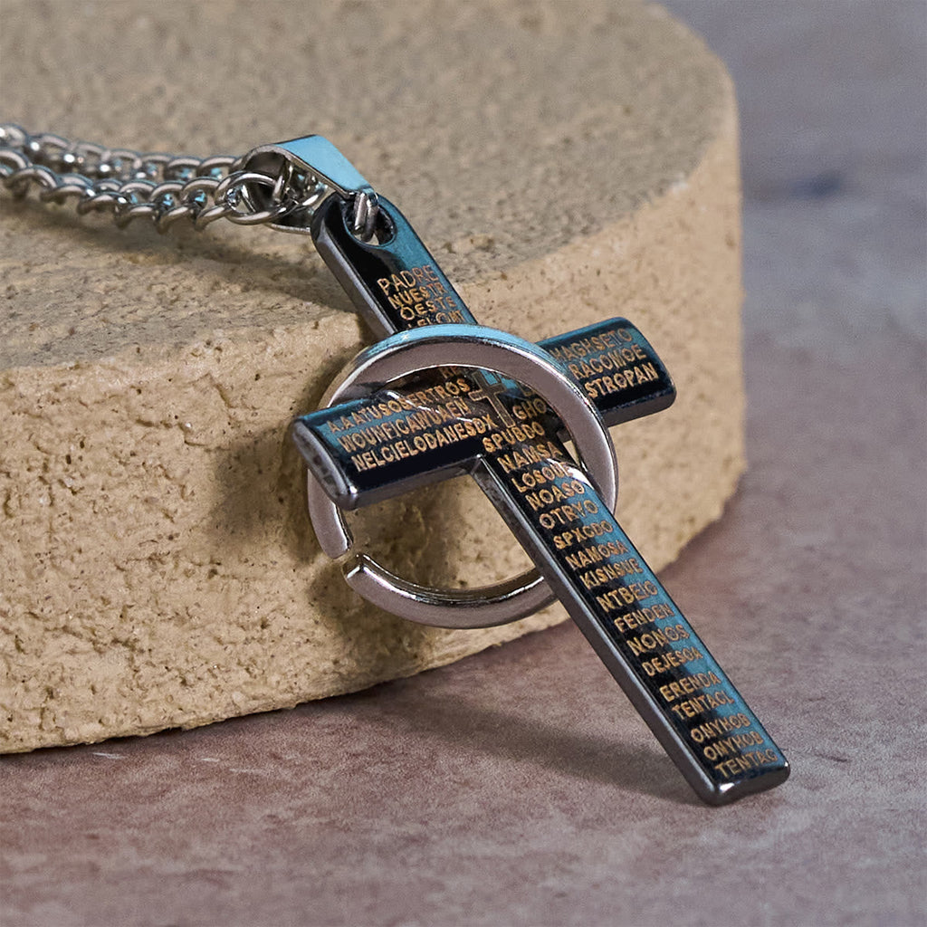 Collar con Dije de Cruz con Anillos Entrelazados y Padre Nuestro: Estilo Marcado y Sentido Sagrado