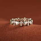 Anillo de Fe con Corazón y Circonia: Elegancia Minimalista con Significado Espiritual