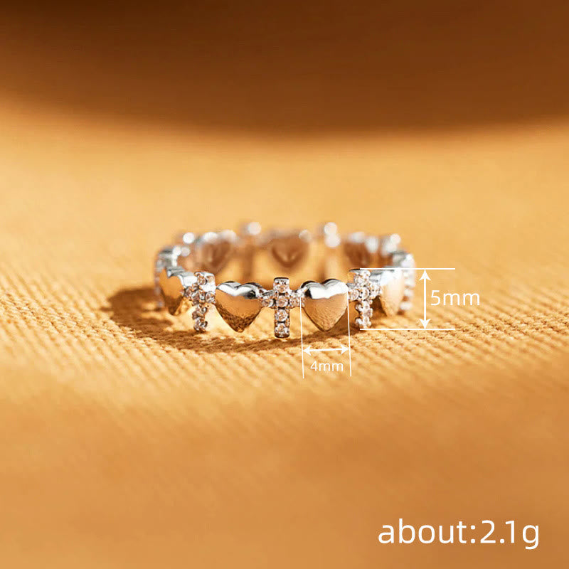 Anillo de Fe con Corazón y Circonia: Elegancia Minimalista con Significado Espiritual