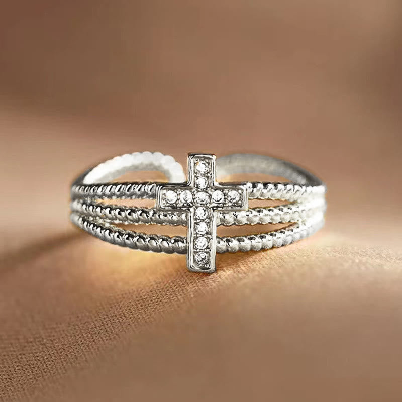 Anillo de Cruz Brillante: Diseño con Circonias para Regalar con Fe
