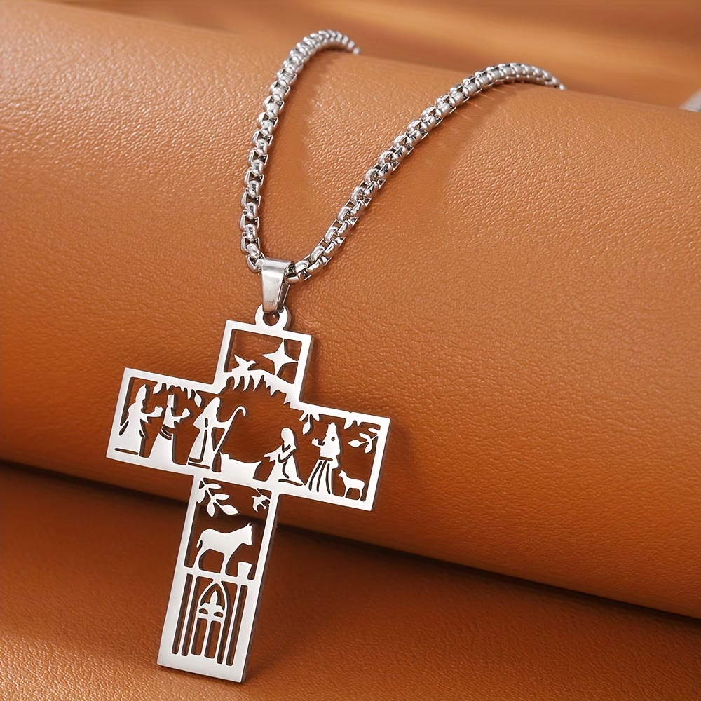 Collar de Cruz con Natividad Calada: Símbolo de Fe Eterna para Navidad