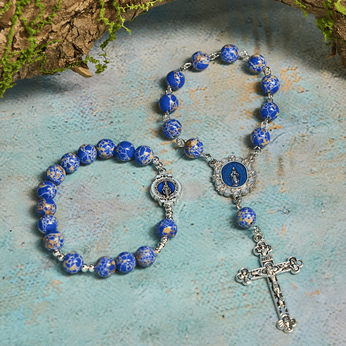 Rosario y Pulsera de Una Decena de Cuentas Azul Rey: Gracia Guiada por la Mano de María