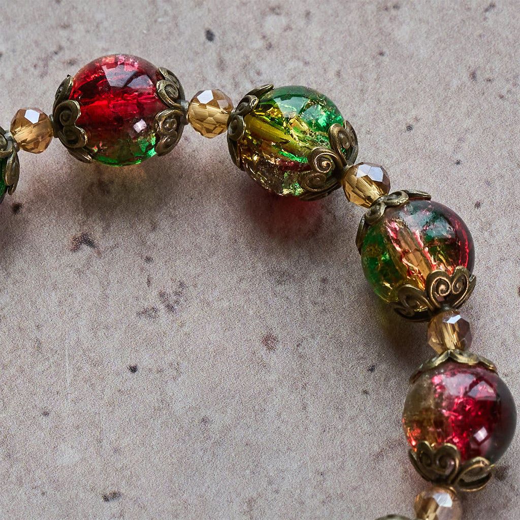 Pulsera de Cuentas de Cristal Rojo, Verde y Oro de Navidad: La Fe que Brilla