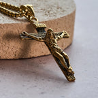 Collar con Dije Crucifijo de Joyería