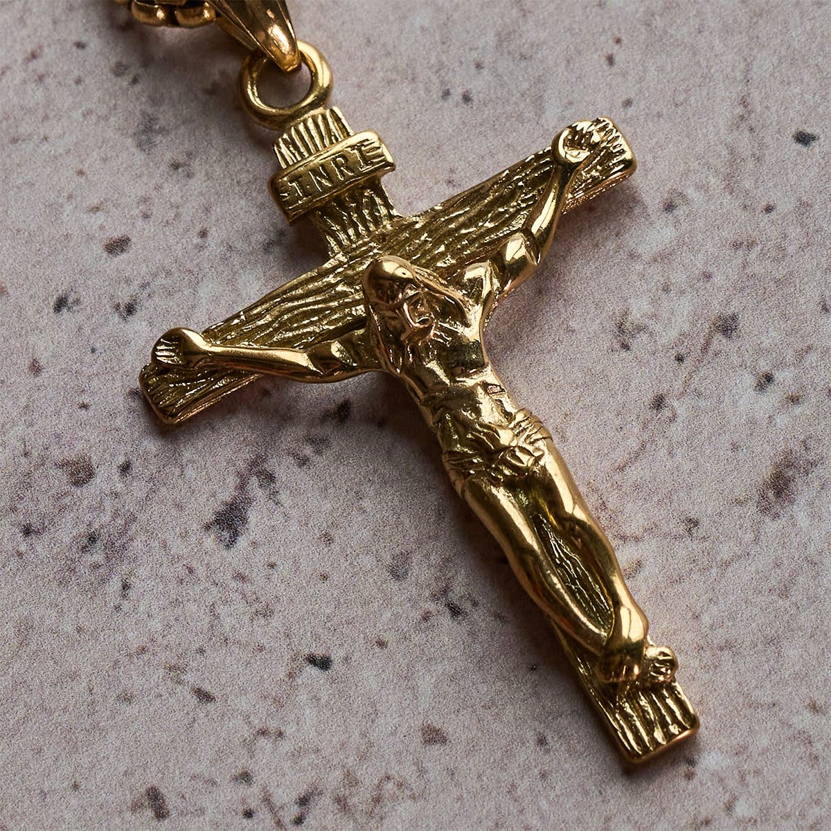 Collar con Dije Crucifijo de Joyería