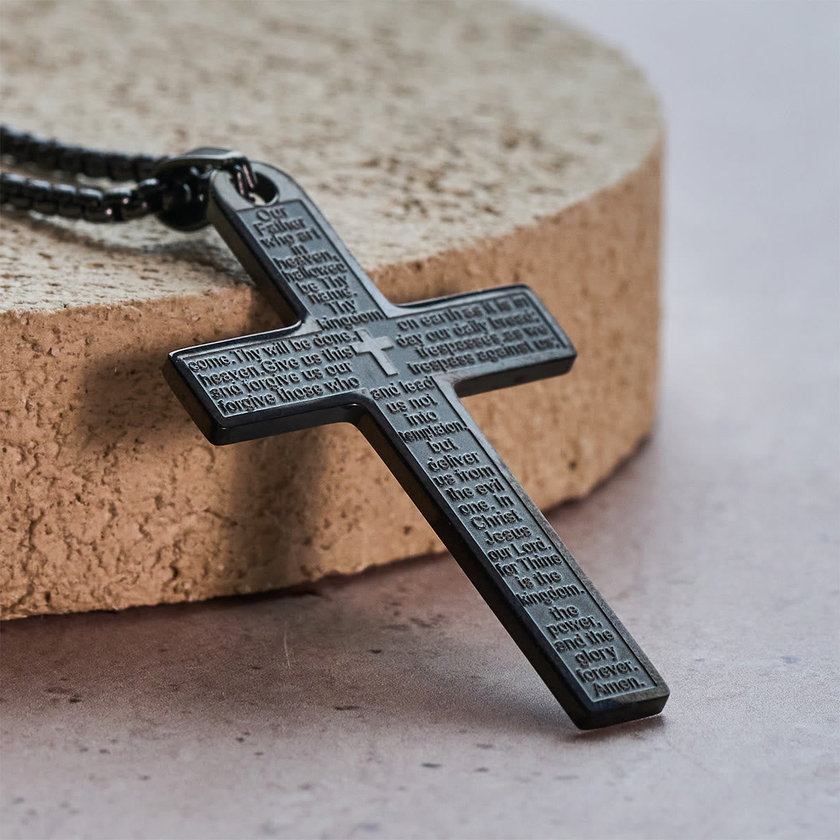 Collar de Acero Inoxidable con Dije de Cruz del Padre Nuestro