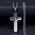 Collar con Dije de Cruz con Escritura: Versículo Bíblico y Devoción Fiel