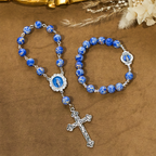 Rosario y Pulsera de Una Decena de Cuentas Azul Rey: Gracia Guiada por la Mano de María