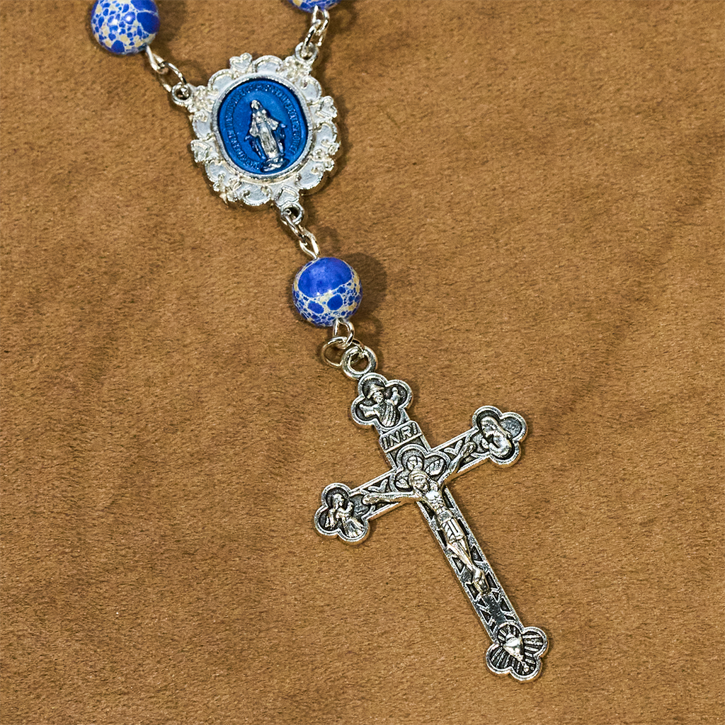 Rosario y Pulsera de Una Decena de Cuentas Azul Rey: Gracia Guiada por la Mano de María