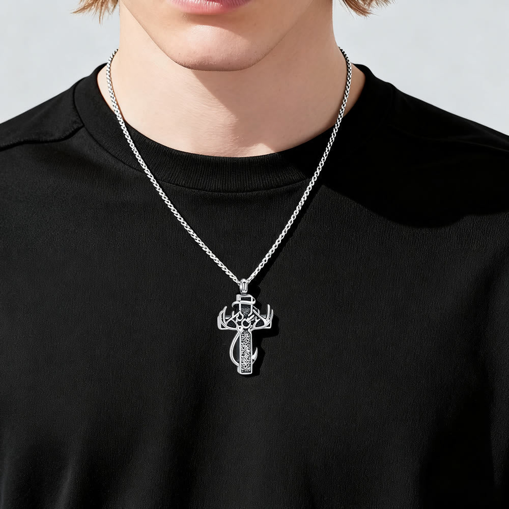 Collar con Dije de Cruz de Caza y Pesca: Fe al Aire Libre y Devoción Espiritual