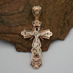 Collar de Cruz Cristiana: Historia de Sacrificio y Adorno Eterno