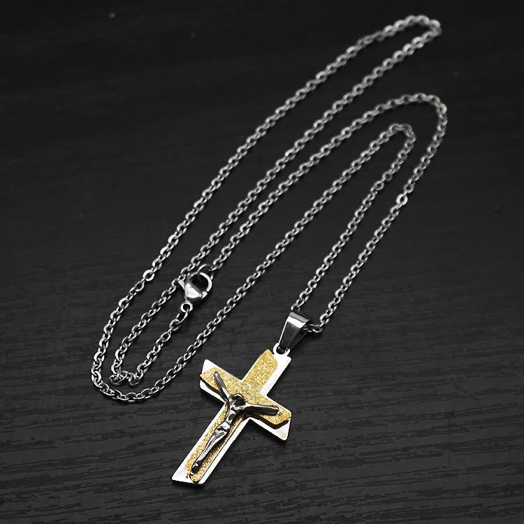 Collar Adorno Crucifijo: Símbolo Espiritual y Elegancia Artesanal