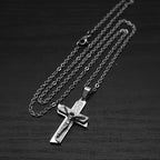 Collar Adorno Crucifijo: Símbolo Espiritual y Elegancia Artesanal