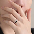 Anillo de Fe con Cruz: Paz, Amor y Devoción Eterna