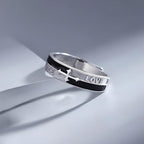 Anillo de Fe con Cruz: Paz, Amor y Devoción Eterna