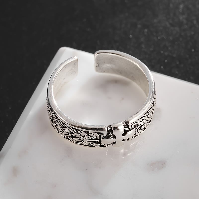 Anillo de Cruz Celta: Fe Eterna y Devoción Intrincada
