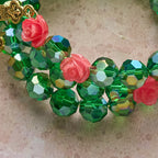 Pulsera Rosario de Cristal Verde y Rosa: Devoción y Gracia Floral