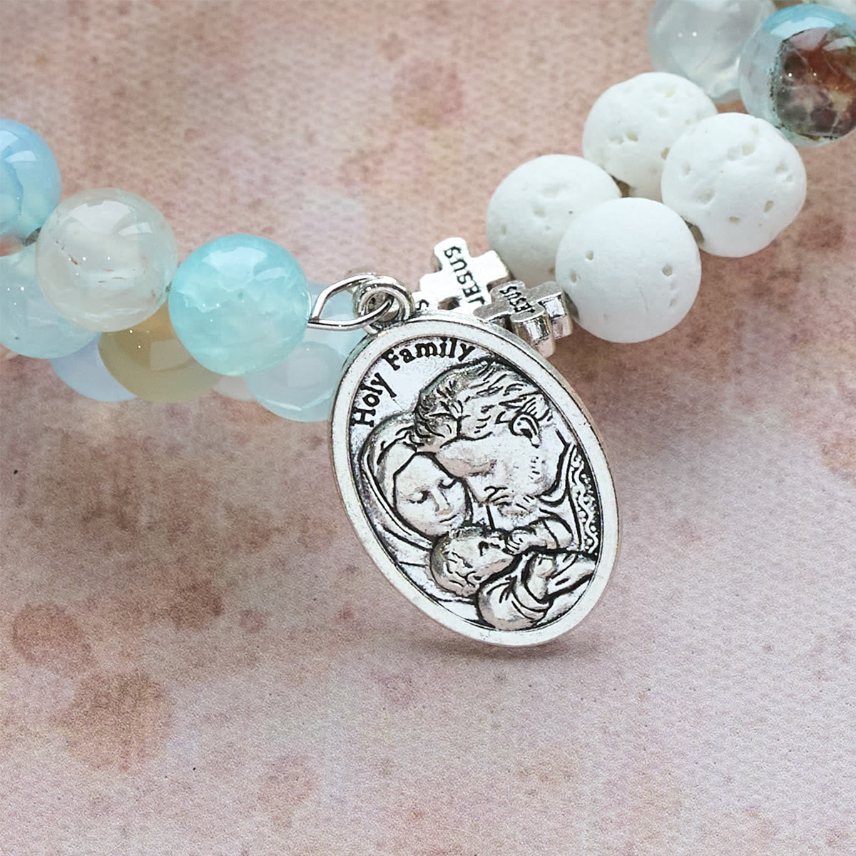 Pulsera Rosario de Yeso y Ágata de Vetas Azules: Devoción y Serenidad Celestial