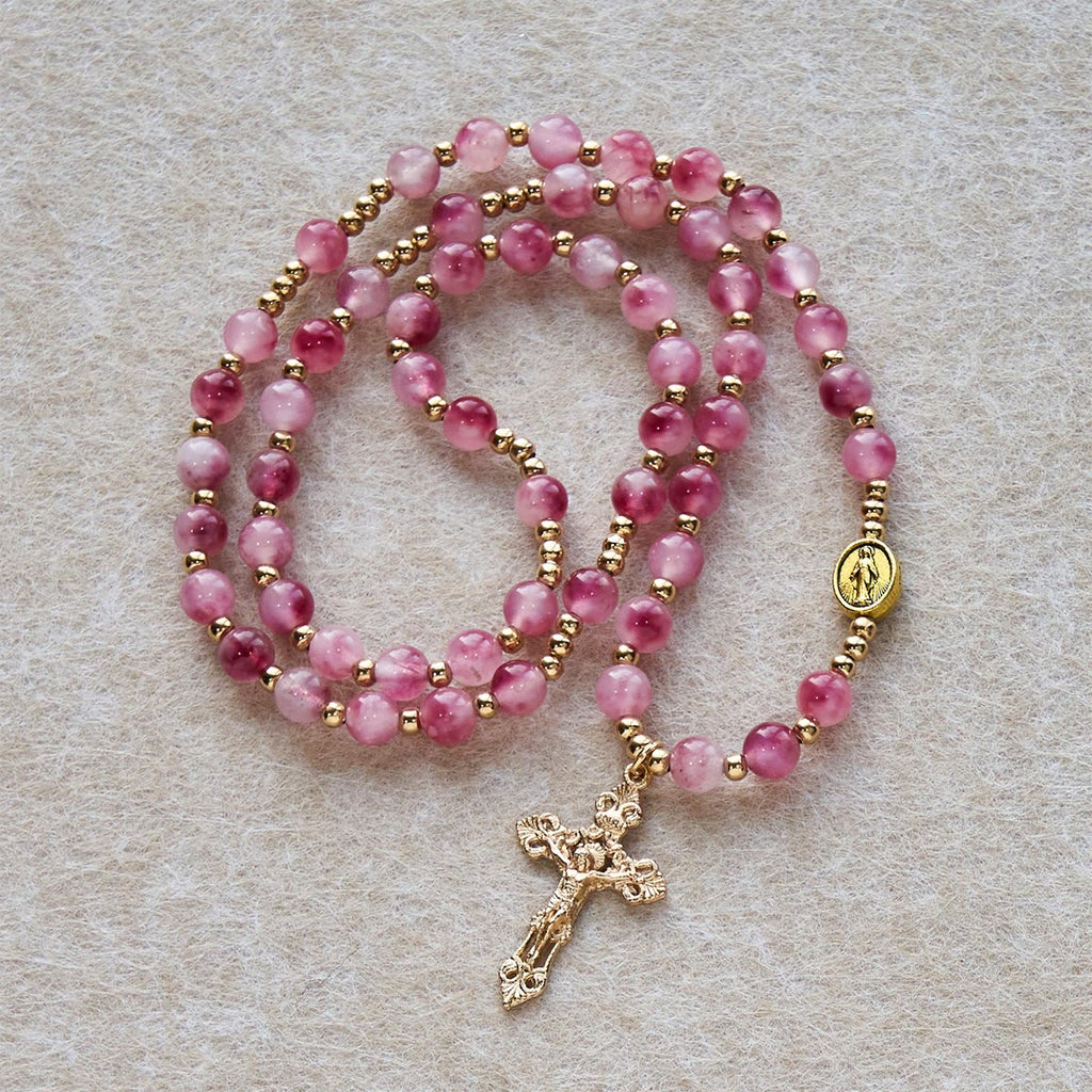 Pulsera Rosario de Cuentas de Ágata Rosa: Devoción y Elegancia Celestial