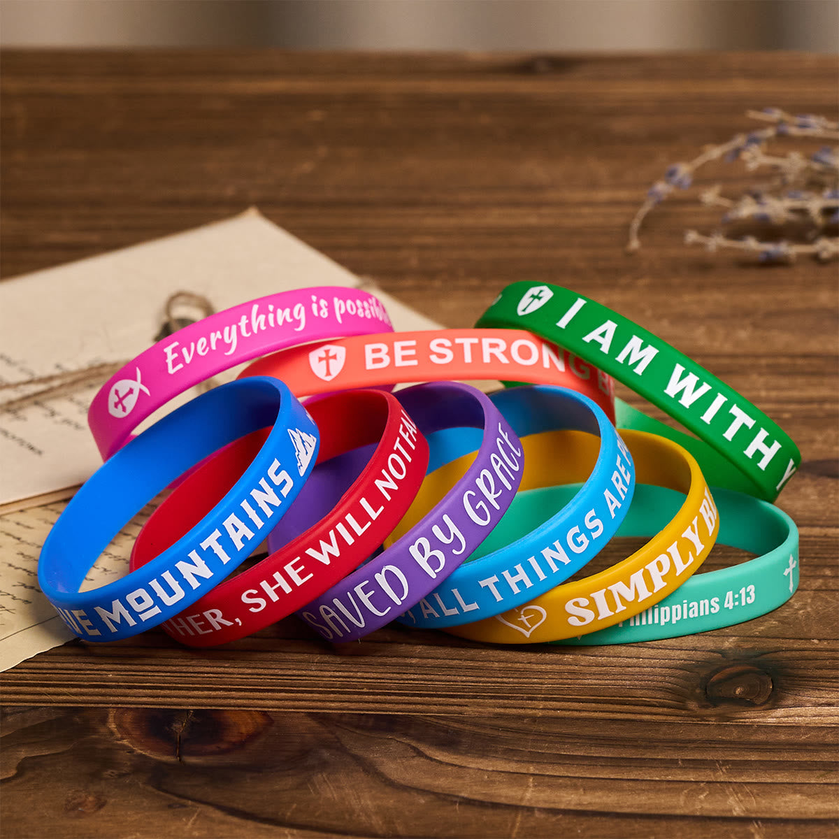Pulseras de Silicona con Escritura: Recordatorios de Fe y Devoción en Color
