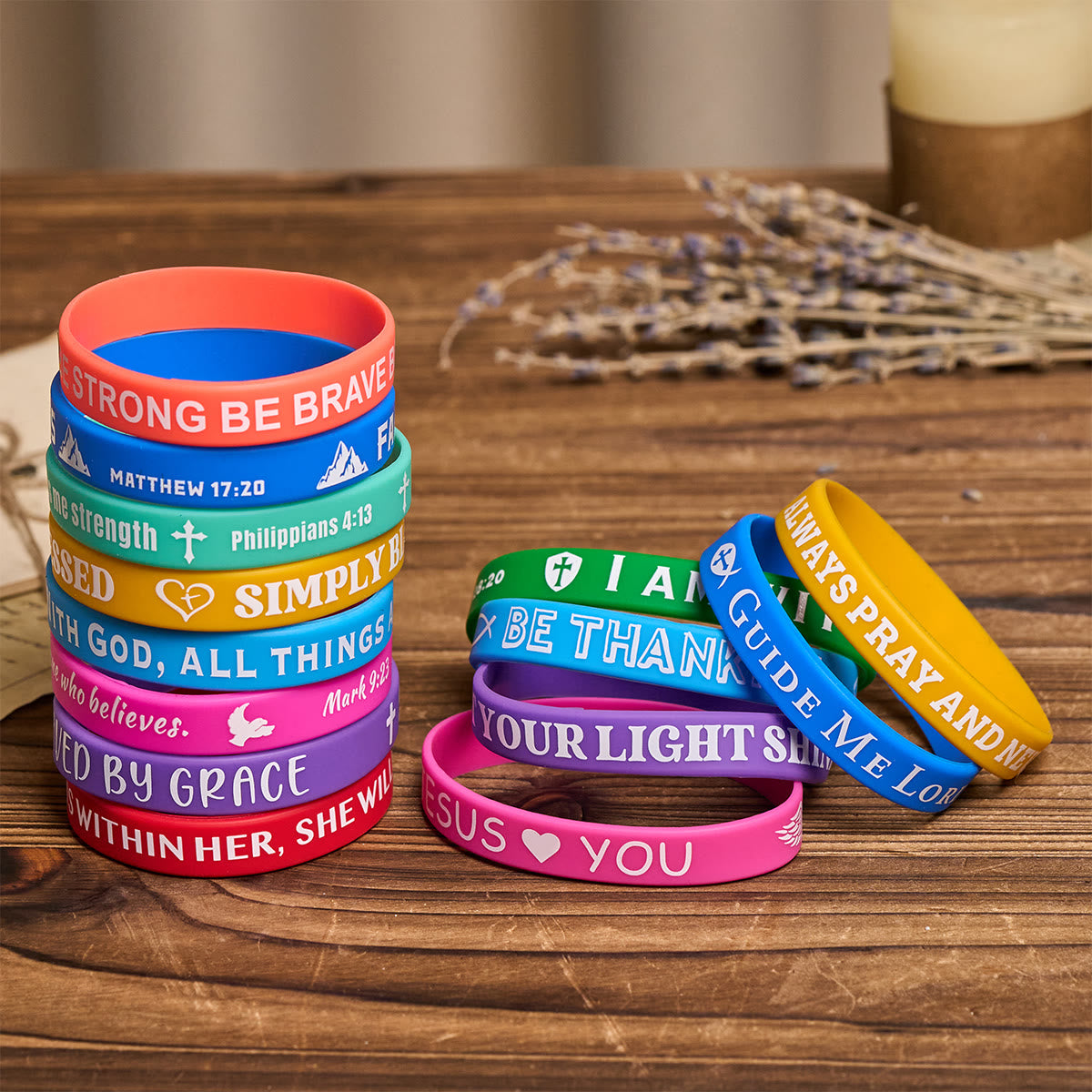 Pulseras de Silicona con Escritura: Recordatorios de Fe y Devoción en Color