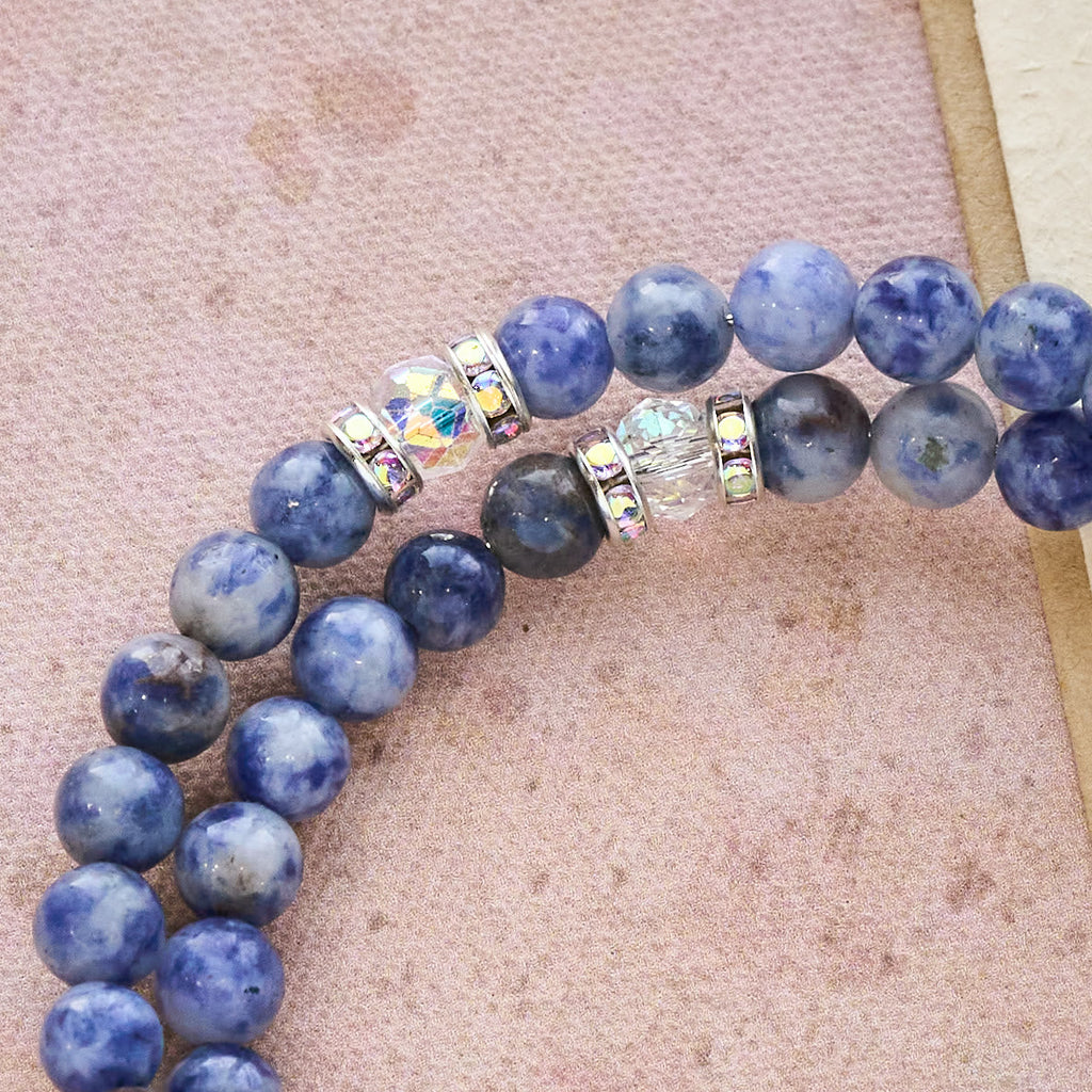 Pulsera Rosario de Alambre con Memoria de Piedra Azul con la Sagrada Familia