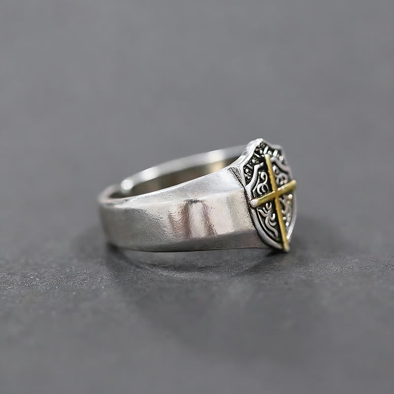 Anillo Escudo de Cruz: Protección Fiel y Devoción Eterna