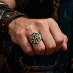 Anillo Escudo de Cruz: Protección Fiel y Devoción Eterna