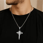 Collar con Dije de Cruz Geométrica: Fe Moderna y Devoción con Estilo