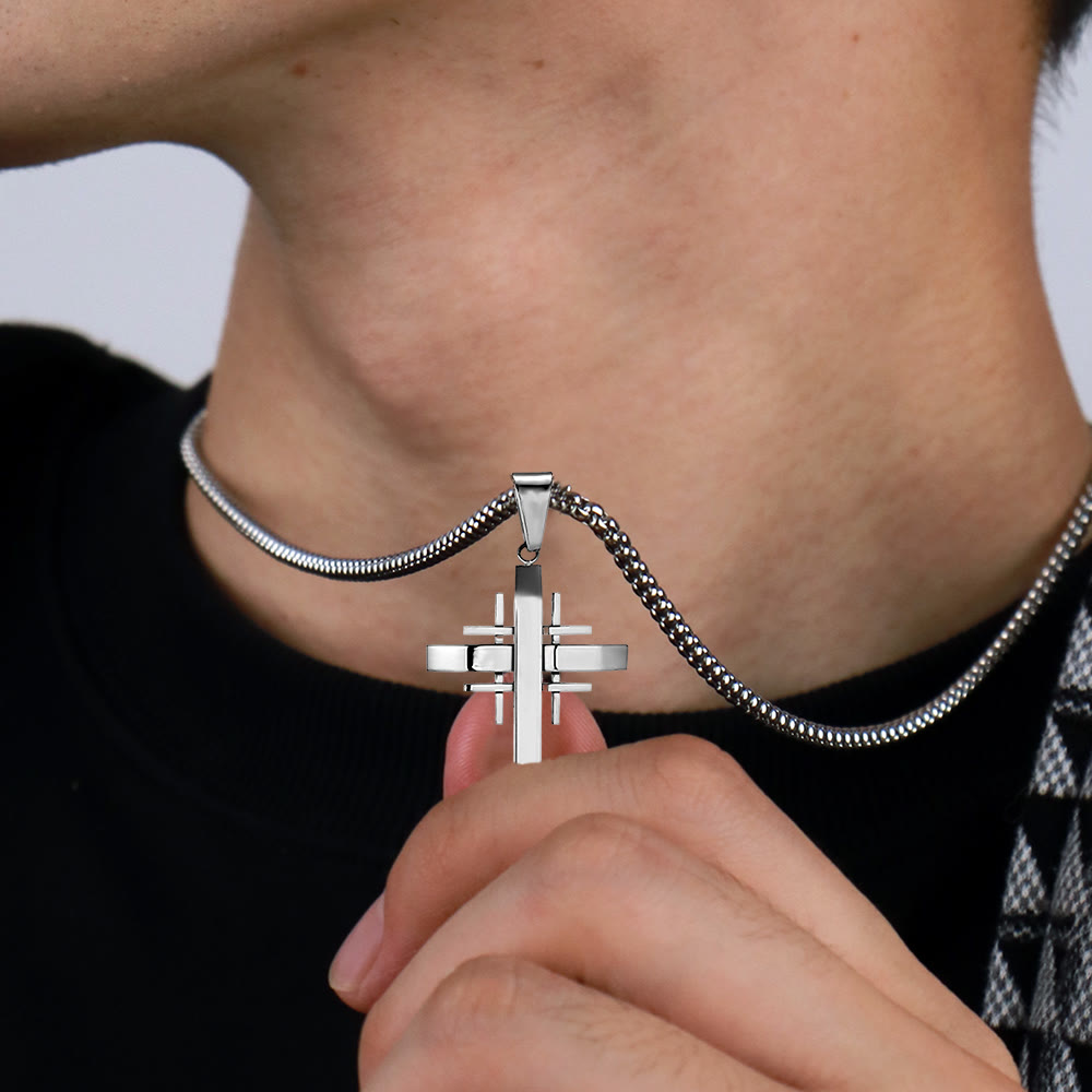 Collar con Dije de Cruz Geométrica: Fe Moderna y Devoción con Estilo