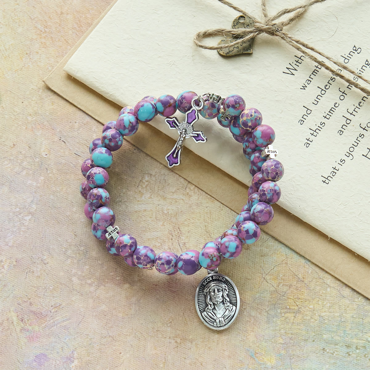 Pulsera Rosario de Alambre con Memoria de Jaspe Imperial Morado con Crucifijo Esmaltado