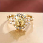 Anillo Elegante con Emblema de la Virgen María: Detalle Sagrado para la Devoción Diaria