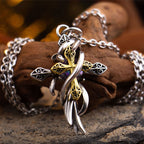 Collar de Cruz con Volutas Ornamentadas: Diseño Bicolor para la Devoción Diaria