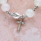 Pulsera de Oración con Cuentas UV que Cambian de Color en Tonos Pastel con la Virgen