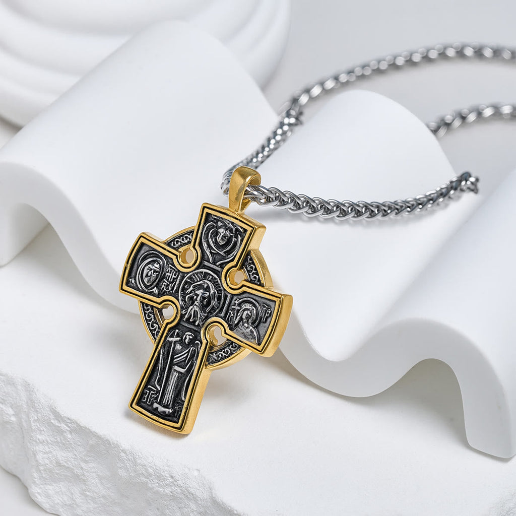 Collar de Cruz Ornamentada en Dos Tonos: Ícono de Santo y Ángel con Detalle Artístico