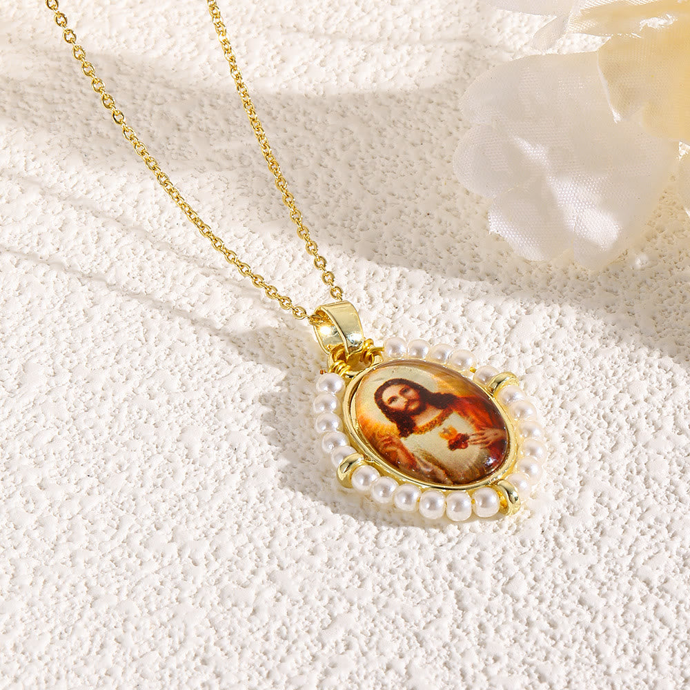 Collar con Dije de Ícono Sagrado: Detalle Suave de Fe para el Día a Día