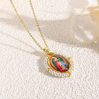 Collar con Dije de Ícono Sagrado: Detalle Suave de Fe para el Día a Día