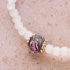 Pulsera Rosario de Alambre con Memoria con Detalle Floral: Devoción para el Día a Día