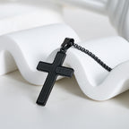 Collar de Cruz Minimalista con Detalle "JESÚS": Expresión Sobria de Fe