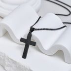 Collar de Cruz Minimalista con Detalle "JESÚS": Expresión Sobria de Fe