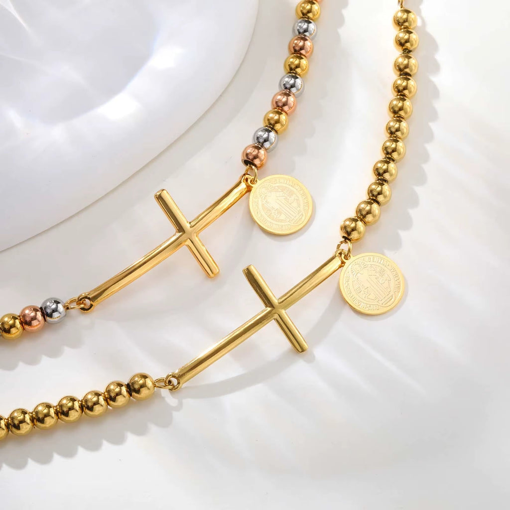 Pulsera de Cuentas con Cruz y la Virgen: Símbolo Espiritual con Elegancia Pulida