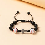 Pulsera de Cuentas Deportivas con Cruz: Devoción para Amantes del Deporte