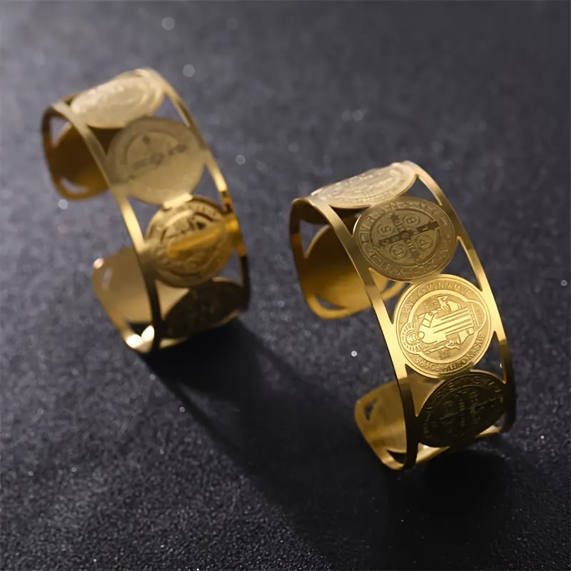 Pulsera con Medalla de San Benito: Recordatorio Portátil de la Gracia Divina