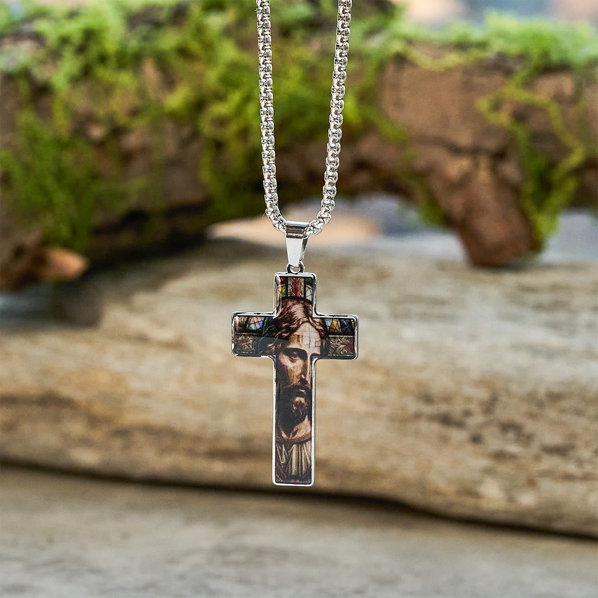 Collar de Cruz con Imagen Vitral: Fe con Arte Cerca del Corazón