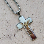 Collar de Cruz con Imagen Vitral: Fe con Arte Cerca del Corazón